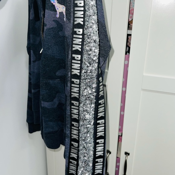 RARE VS PINK BLING CAMO SWEATSUIT SIZE M - Picture 10 of 10